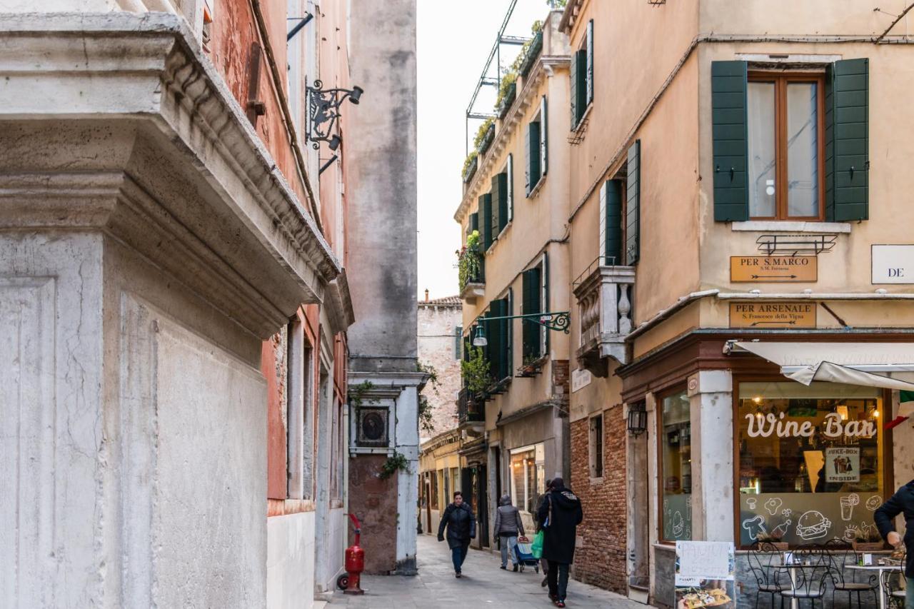 Ferienwohnung Doge'S Pantheon & St.Mark School In Hidden Venedig Exterior foto