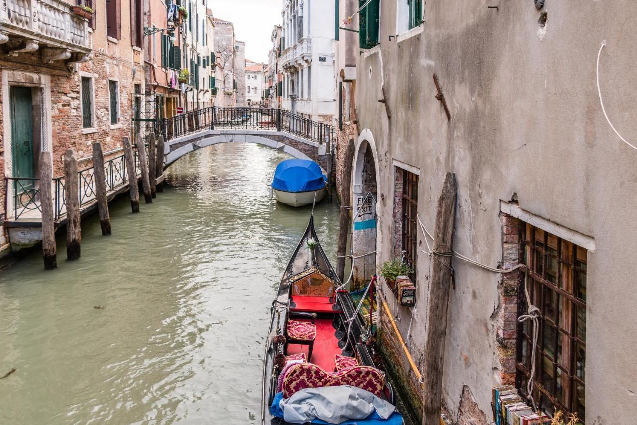 Ferienwohnung Doge'S Pantheon & St.Mark School In Hidden Venedig Exterior foto